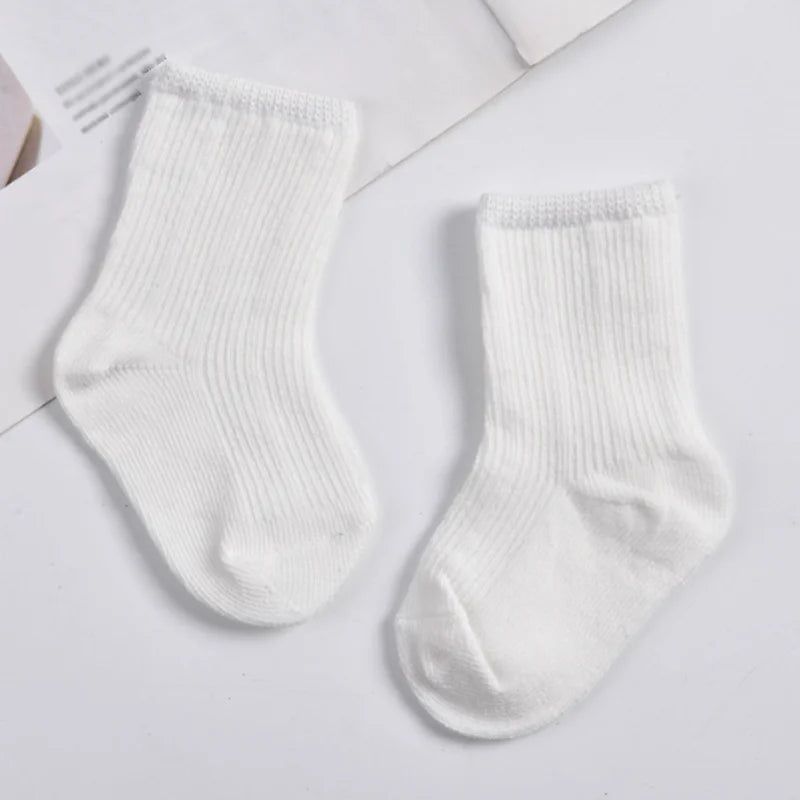 Cozy Baby Solid Color Socks 👶 The Perfect Comfort for Tiny Feet 💕